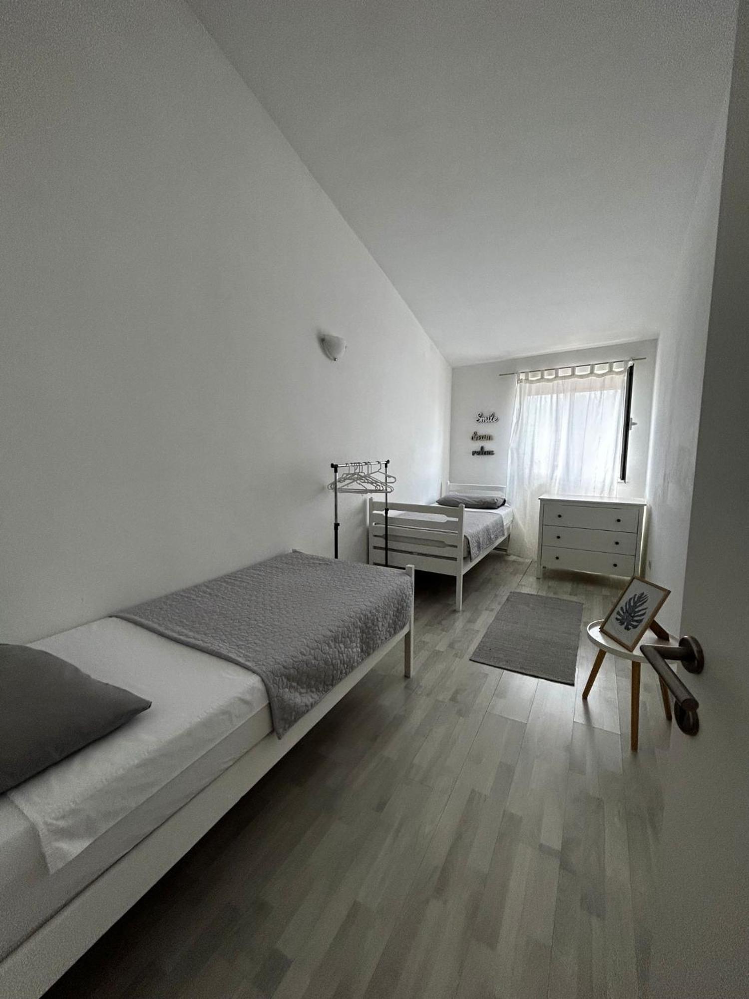 Apartments Petrovic Pirovac Eksteriør bilde