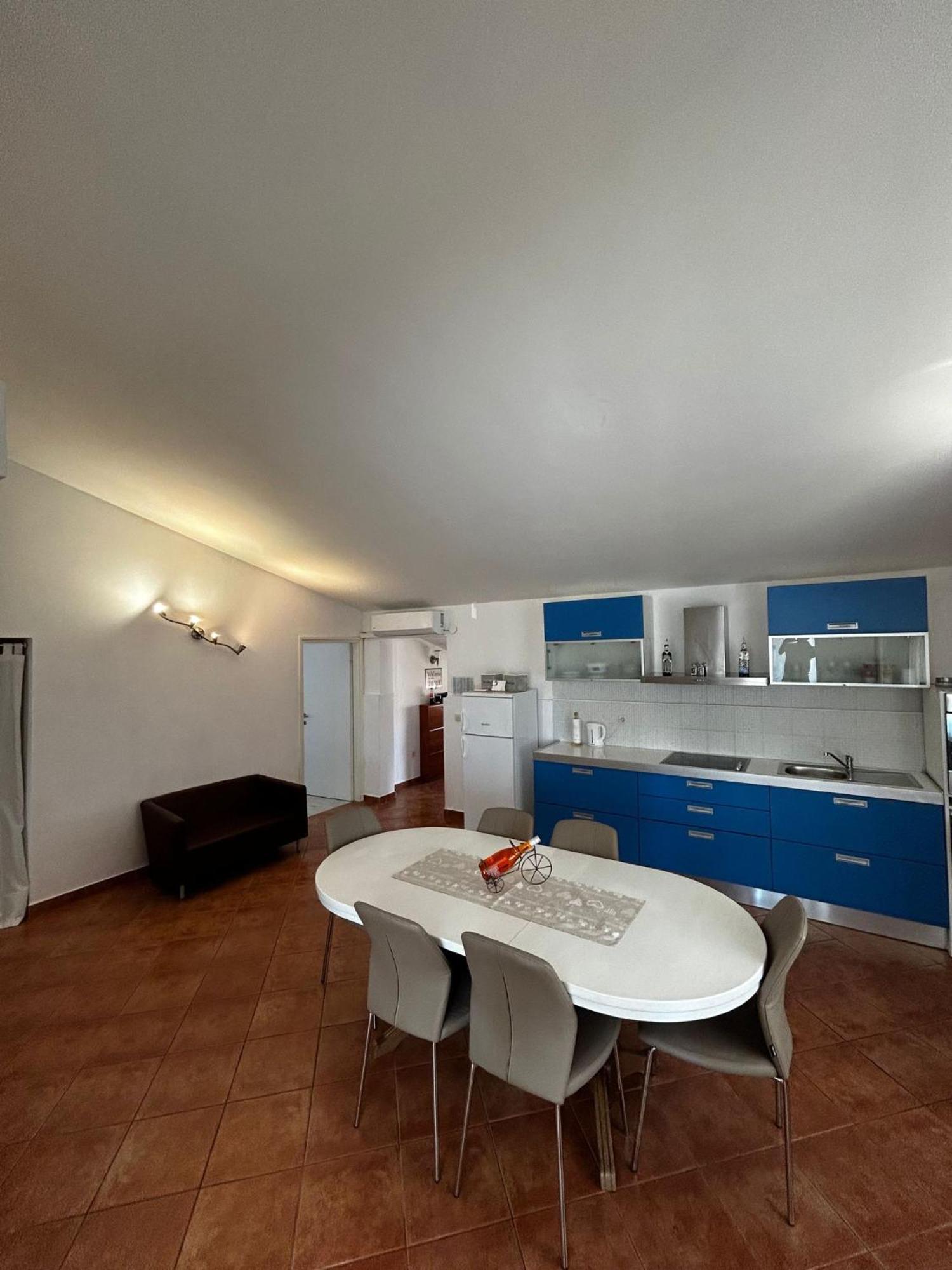 Apartments Petrovic Pirovac Eksteriør bilde