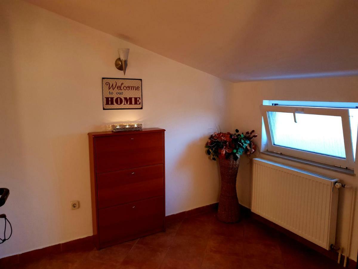 Apartments Petrovic Pirovac Eksteriør bilde